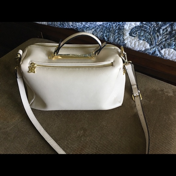 BCBG BAG,  Nice Medium sized bag - Picture 8 of 8
